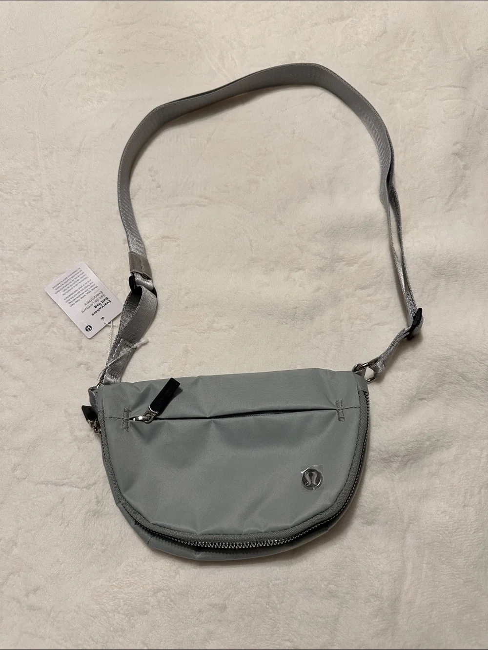 lululemon athletica silver-gray crossbody bag